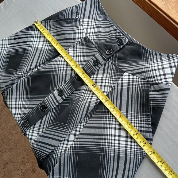 H&M Tartan Plaid Skirt 4 black white pleated buttons pockets lined dark academia - Picture 7 of 10